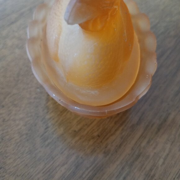 Westmoreland Mini Hen on a Nest Peach Frosted Glass - Picture 10 of 16